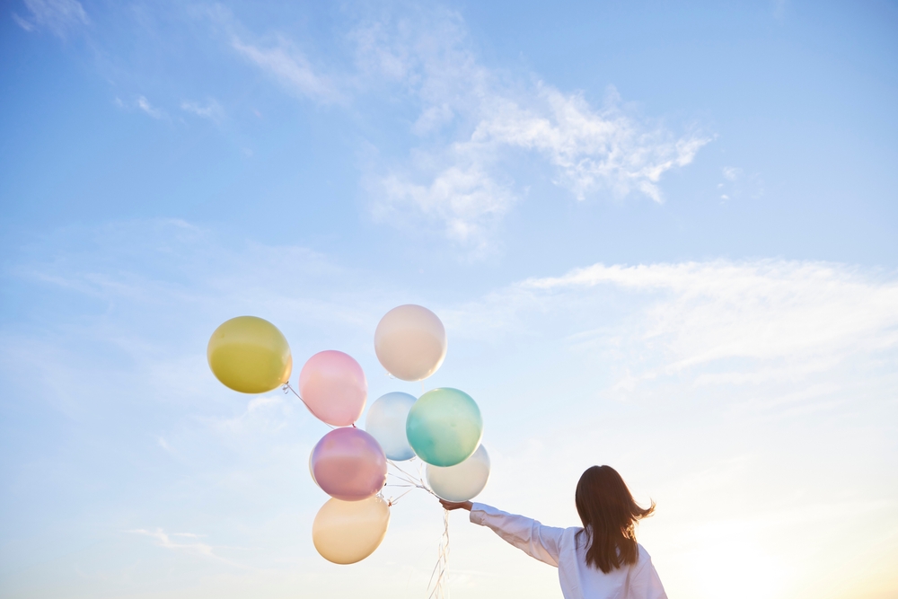 Live Lighter This Summer: The California Guide to Less-Is-More Beauty+